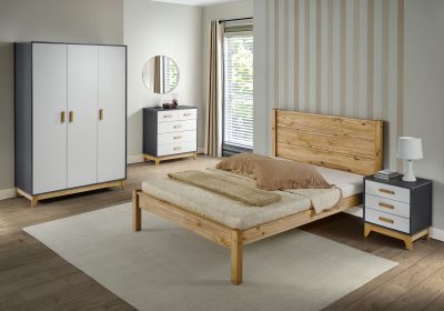 Barton 4'6" Bed Waxed Pine