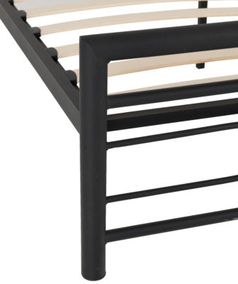 Kelly 4'6" Bed Black