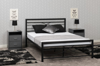 Kelly 4'6" Bed Black