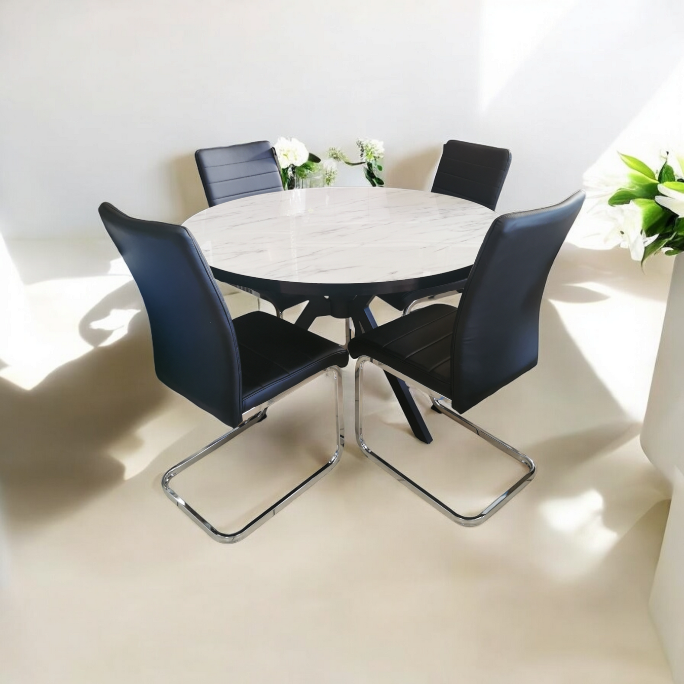 Round Dining Tables
