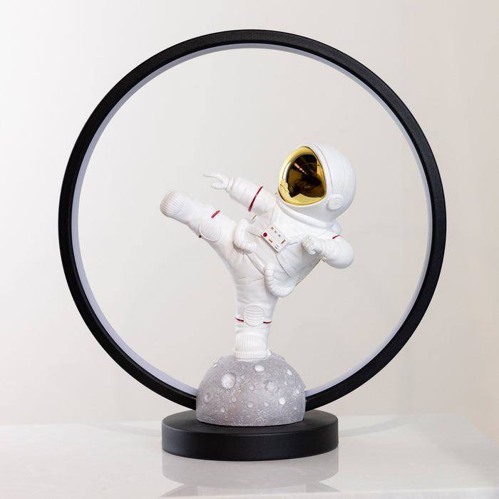 Kung fu astronaut usb lamp